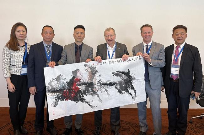 2025香港正版资料全篇请全面释义、解释与落实